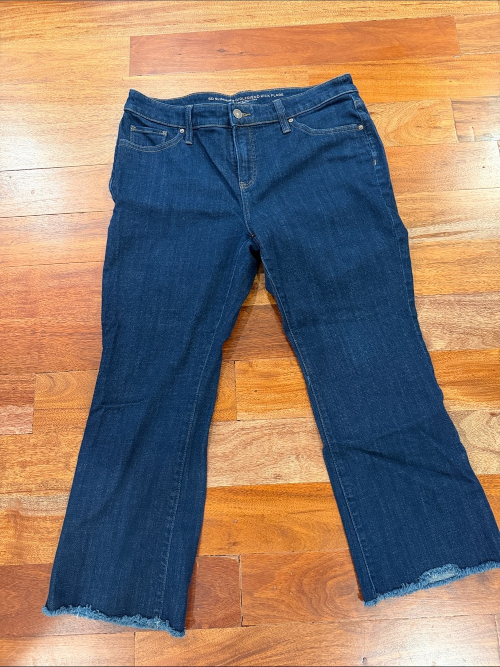 Chico’s Dark Blue Women's Stretch Girlfriend Cropped Denim Jeans with Kick Flare